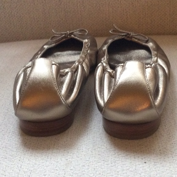 Manolo Blahnik gold ballet flats - Picture 2 of 3